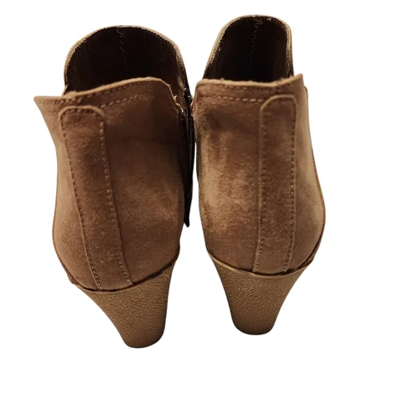 Mia Wedge Ankle Booties Tan Faux Suede Size 7.5 - Picture 9 of 14